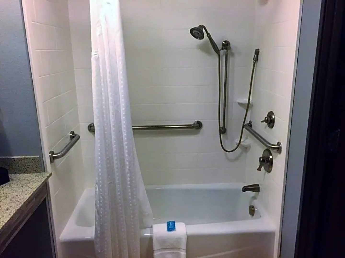 Holiday Inn Express & Suites Perry-National Fairground Area
