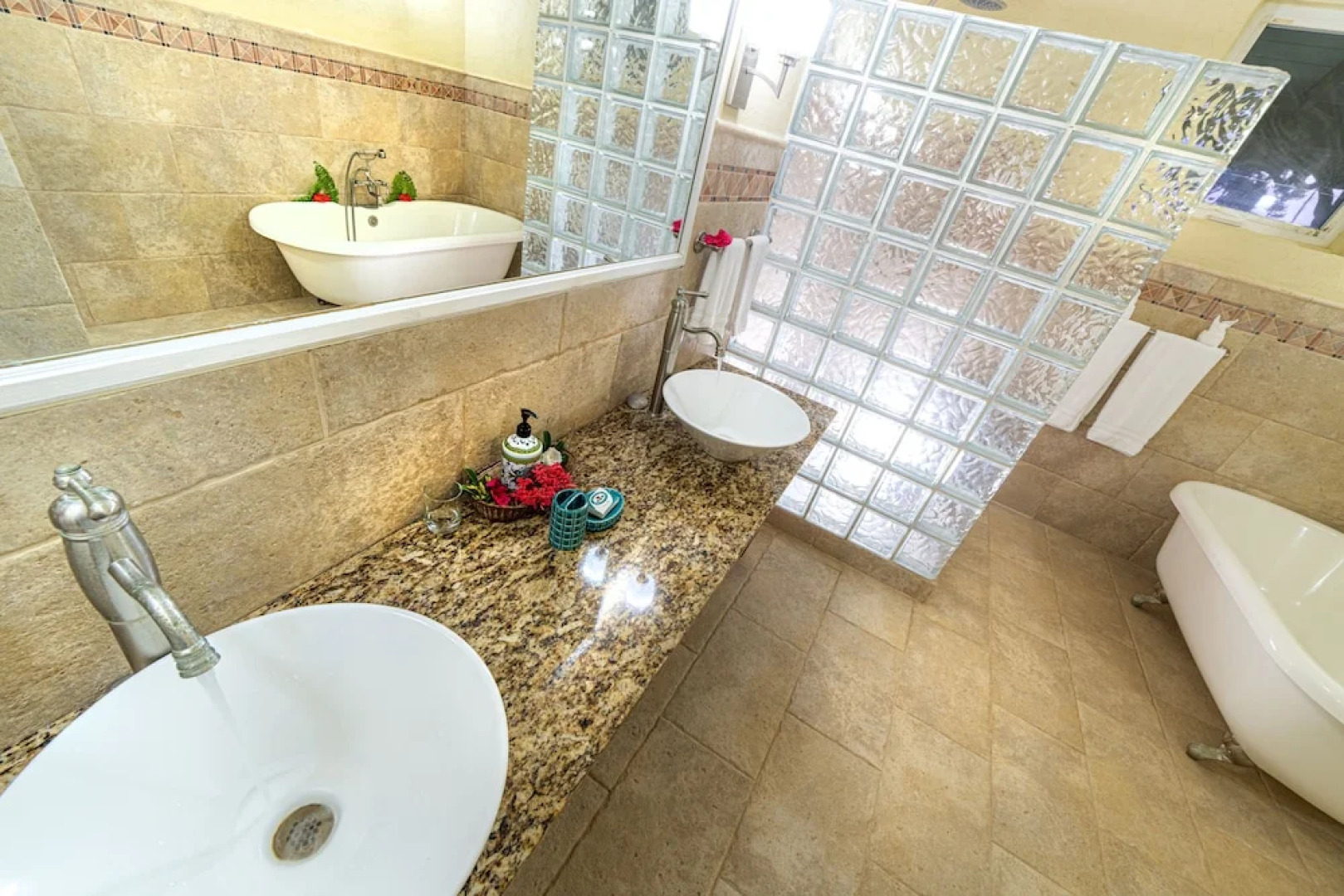 Rosalie Bay Eco Resort & Spa