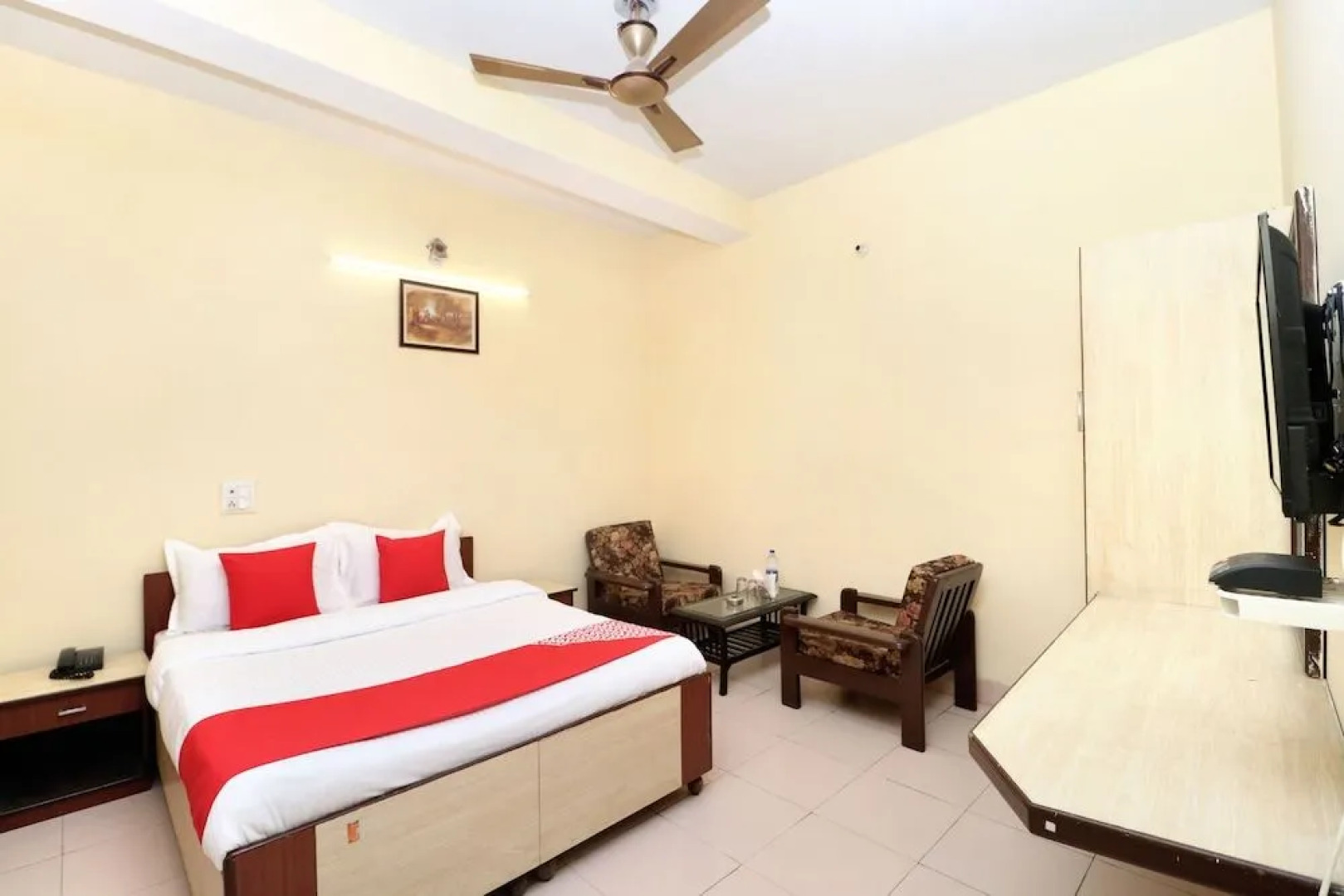 Oyo 30127 Hotel Sabina International