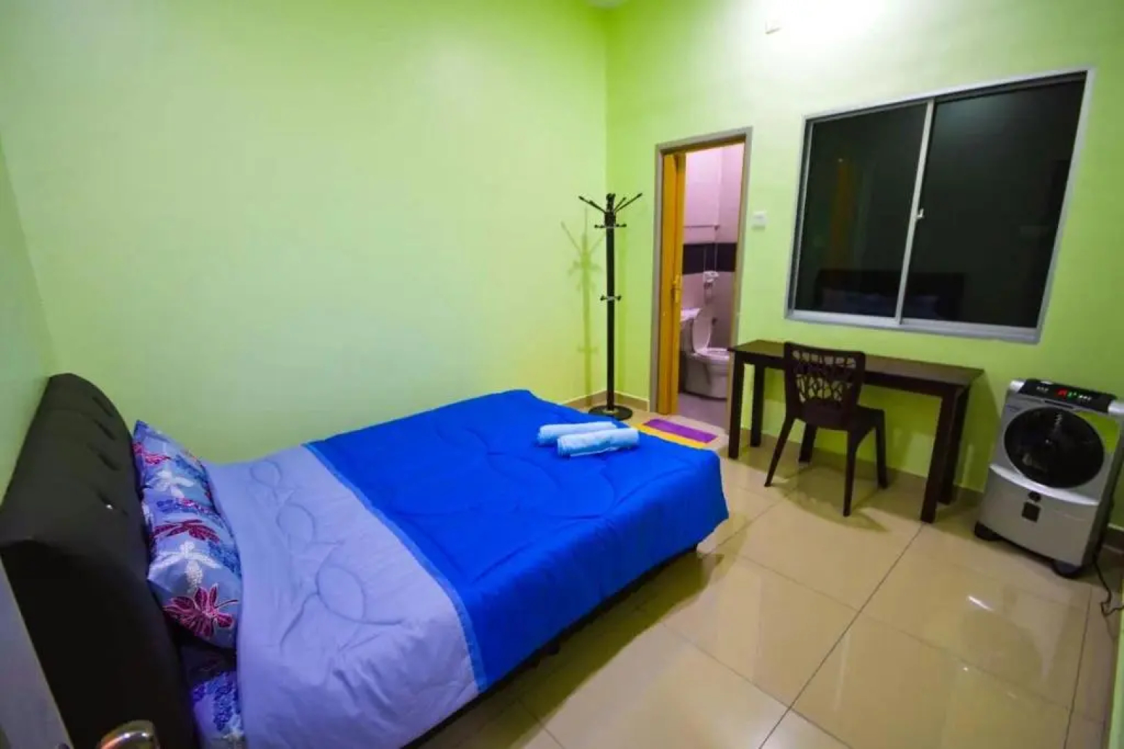 275 Sitiawan Homestay