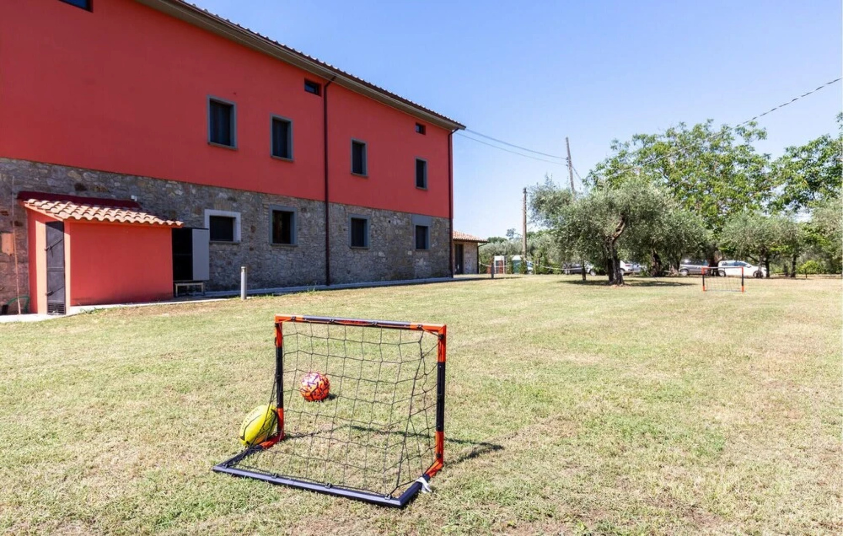 Amazing Home in Passignano sul T With 6 Bedrooms, Wifi and Outdoor Swimming Pool