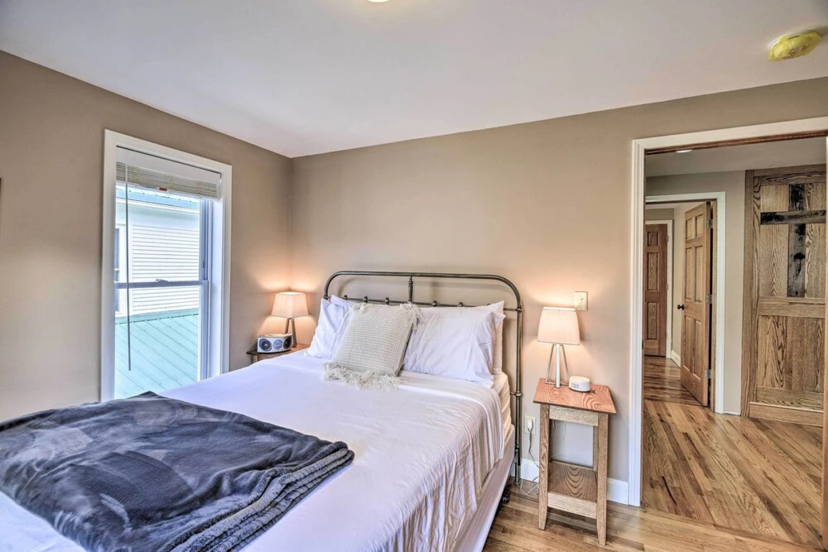 Comfy Damascus Apartment - Walkable Location