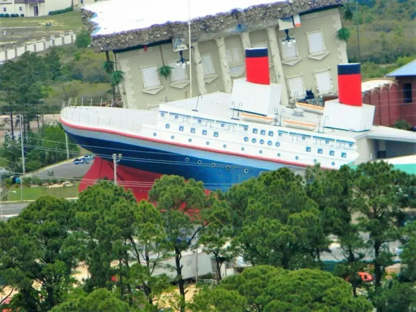 Long Beach T4-1004 'Emerald Retreat'