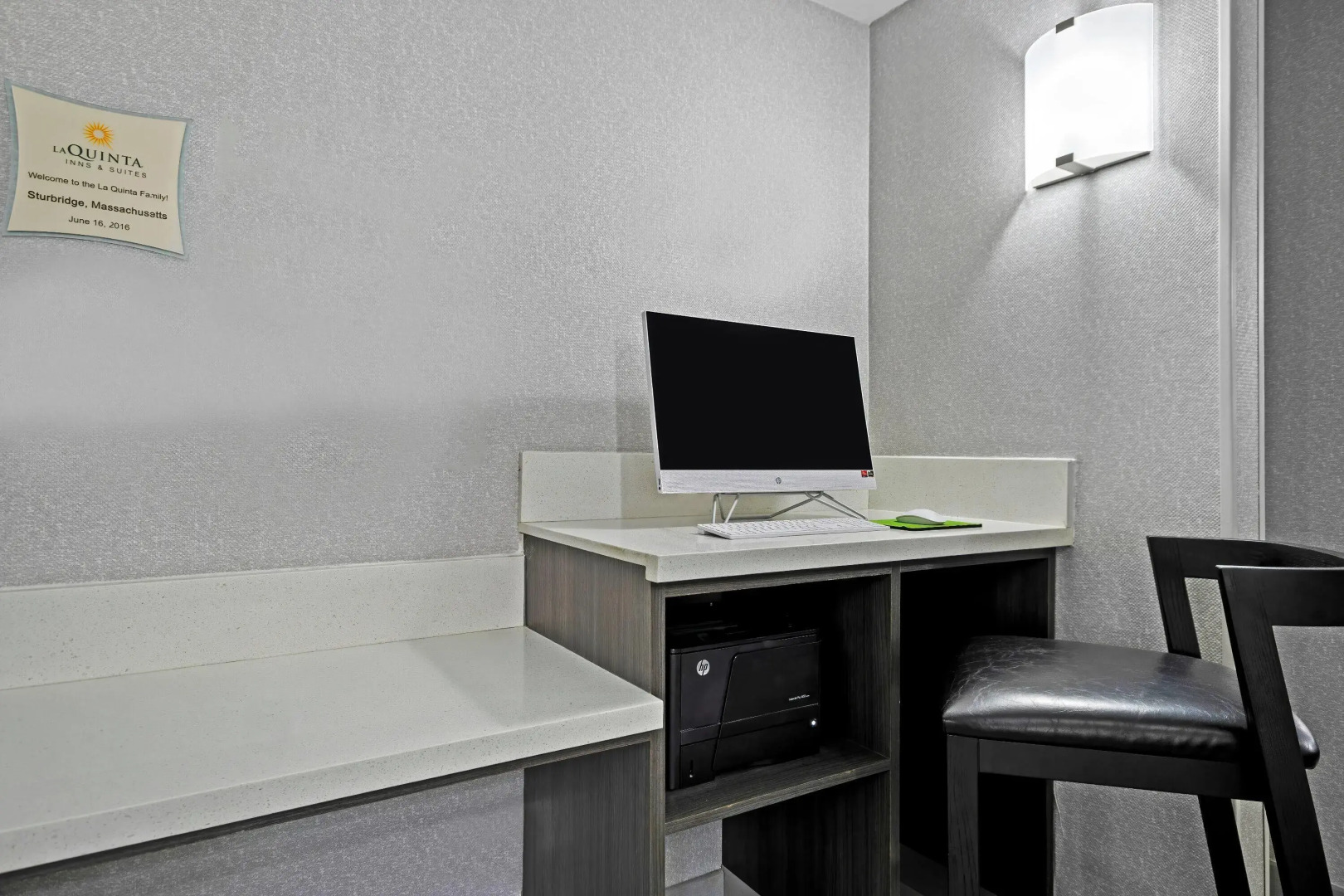 La Quinta Inn & Suites by Wyndham Sturbridge