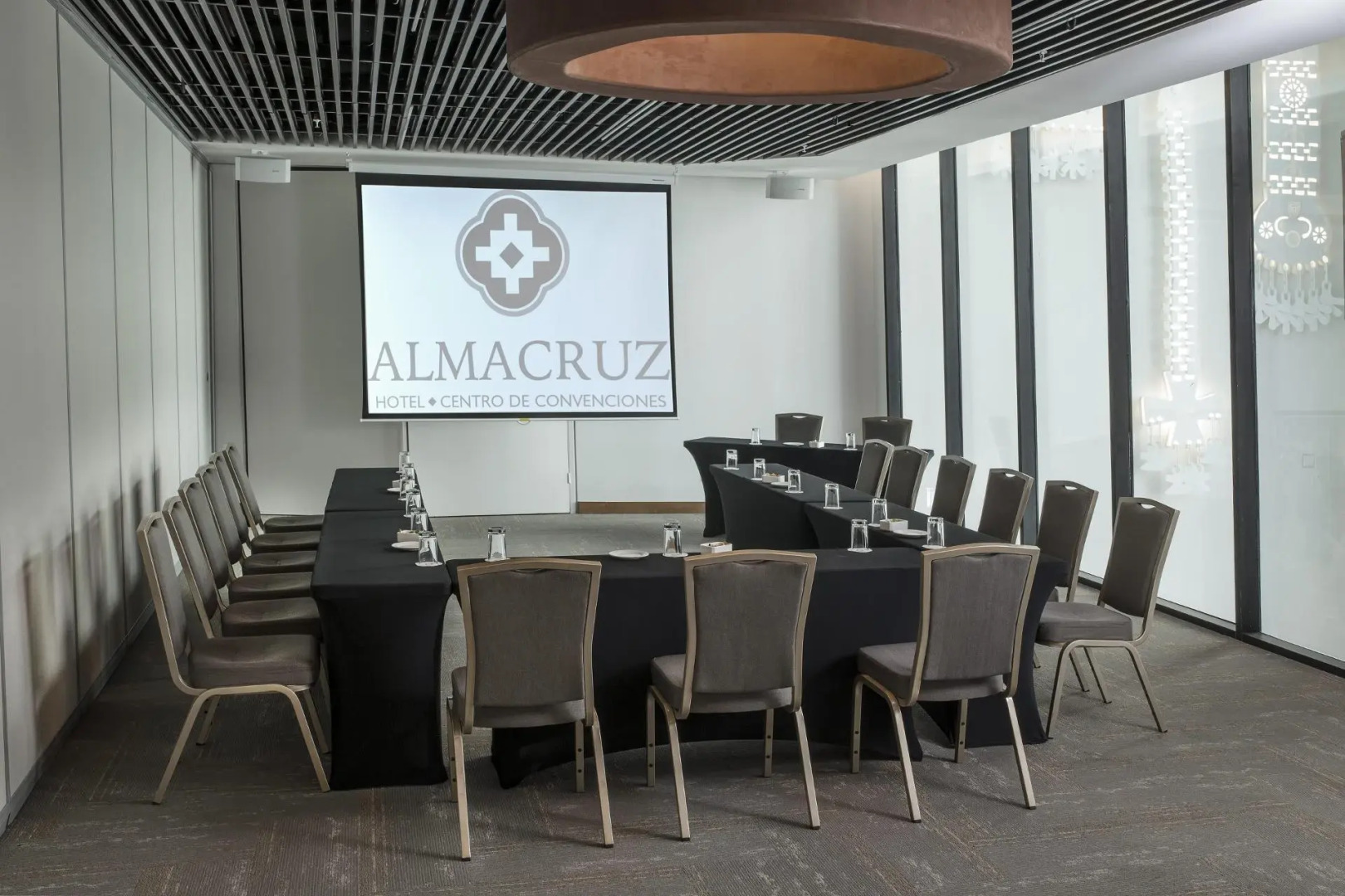 Almacruz Hotel