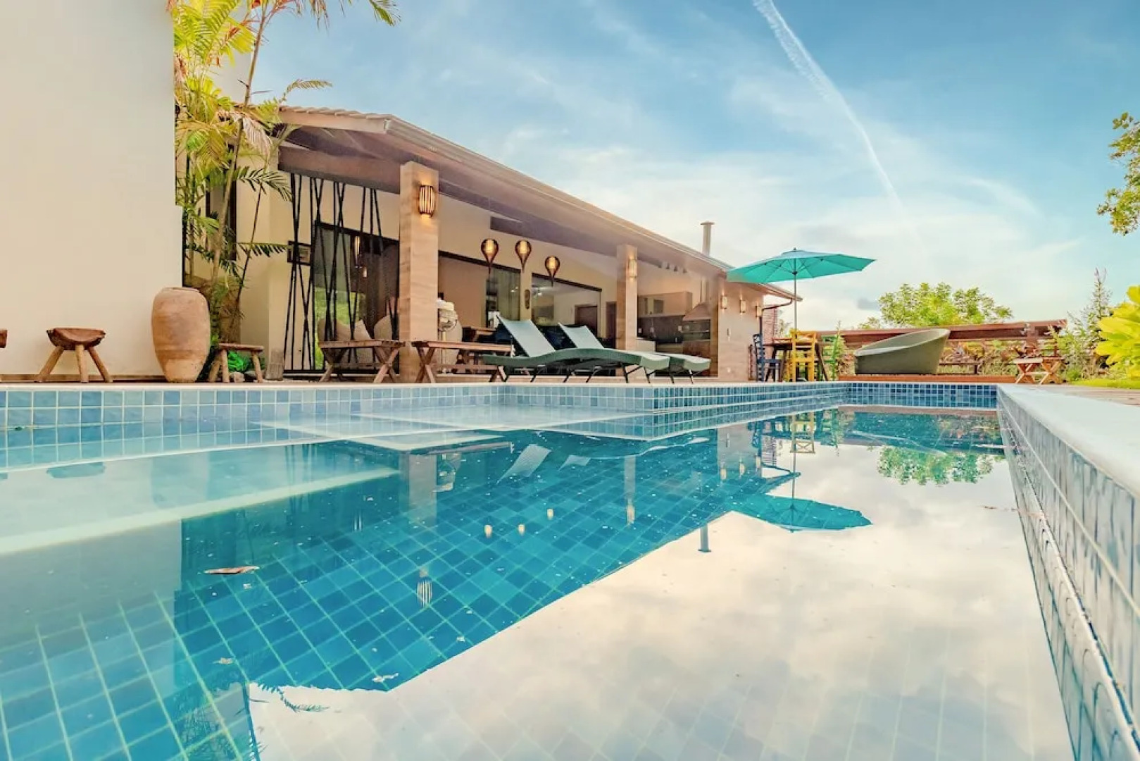 PF28 - Excelente Casa 4 Suítes