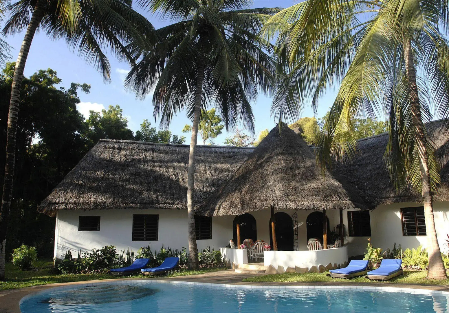 Driftwood Beach Club