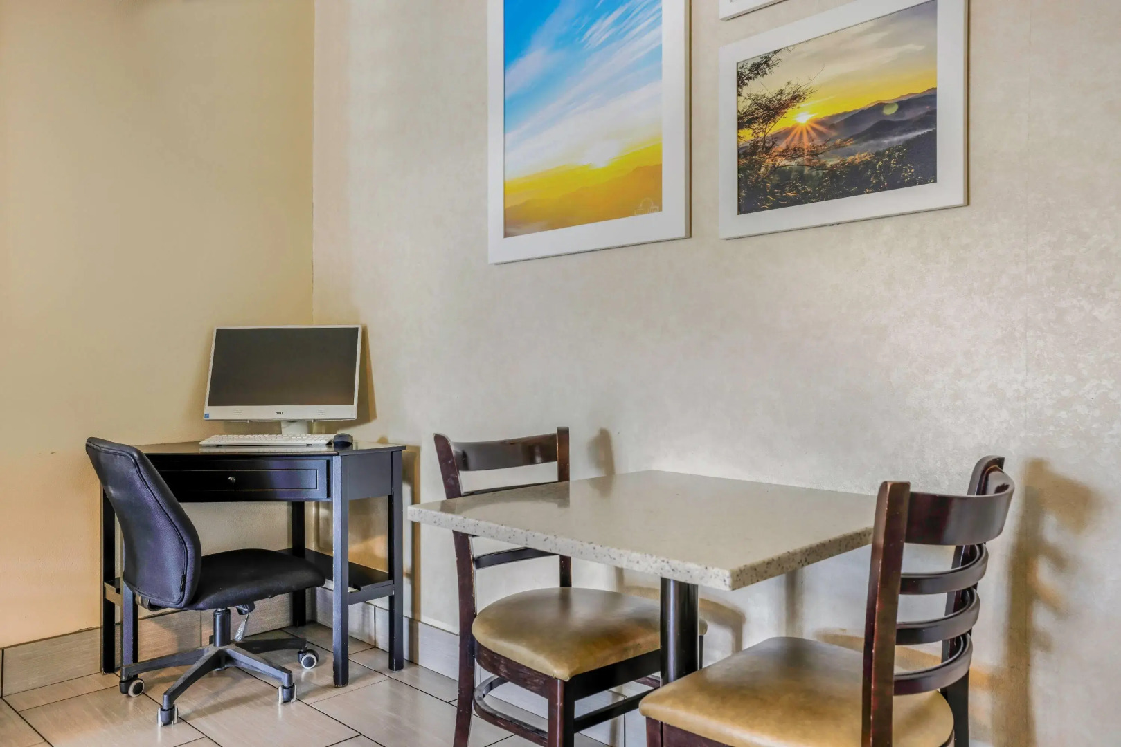 Days Inn by Wyndham Cortez