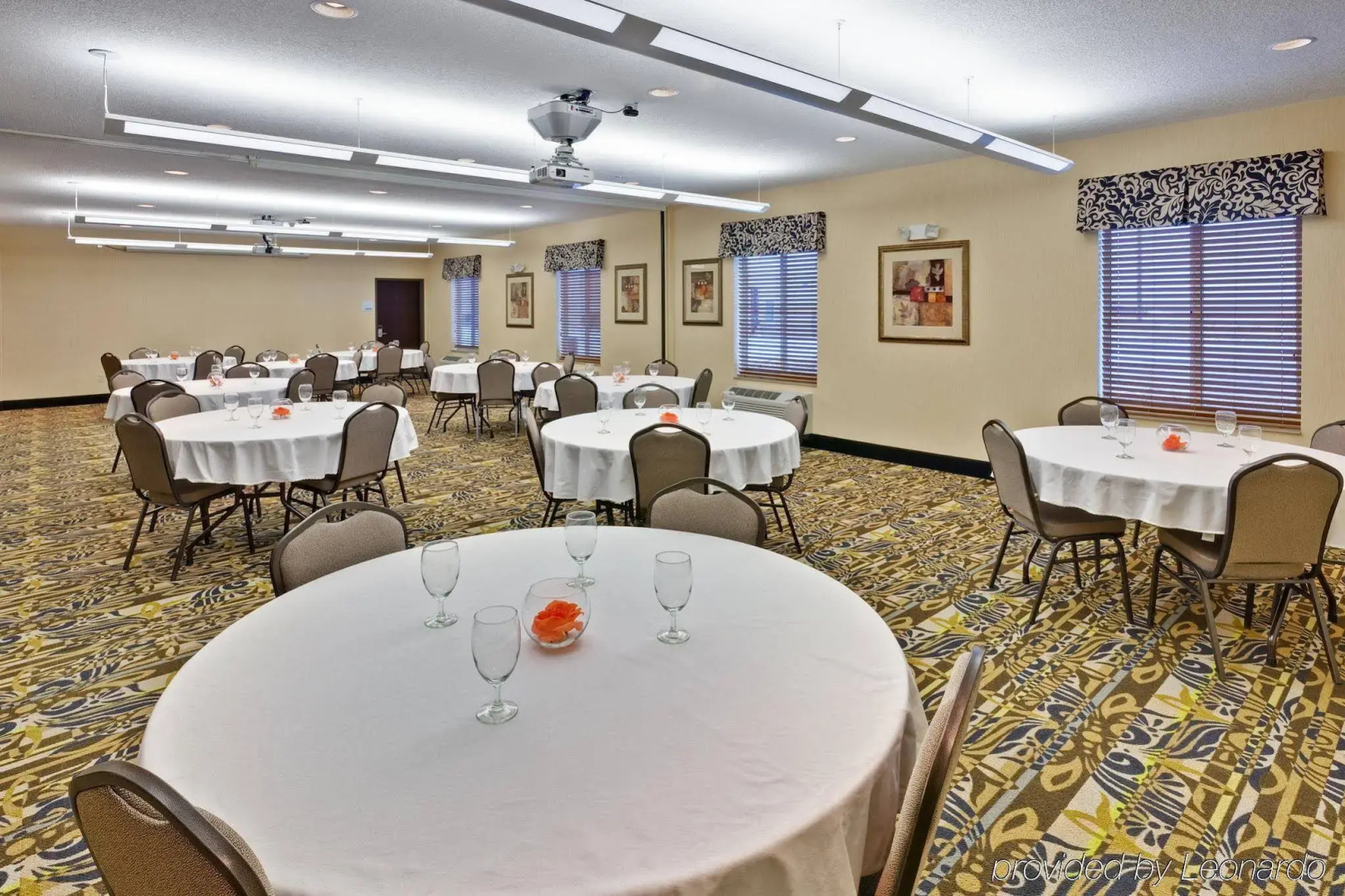 Holiday Inn Express & Suites Pekin (Peoria Area) by IHG