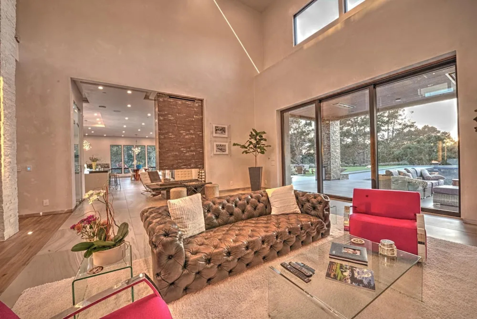 Lx1a: Luxury Contemporary Villa in The Middle of Nature