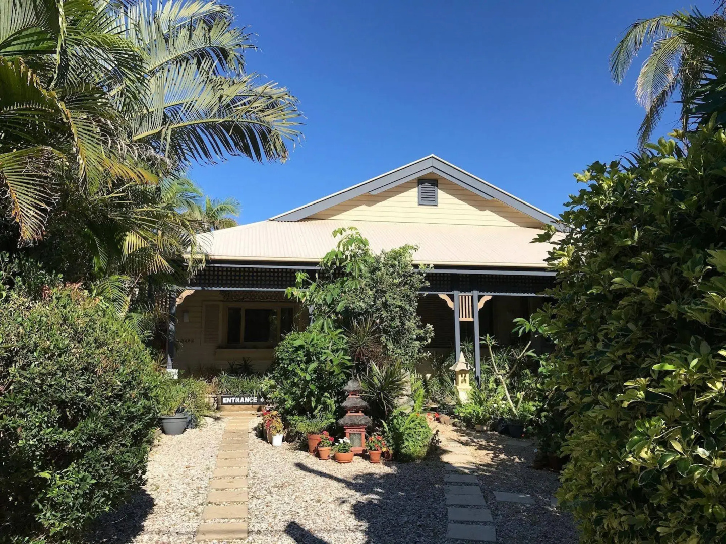 Tallow Beach Motel