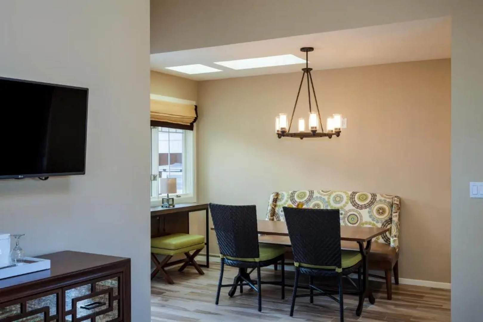 Lighthouse Lodge And Cottages