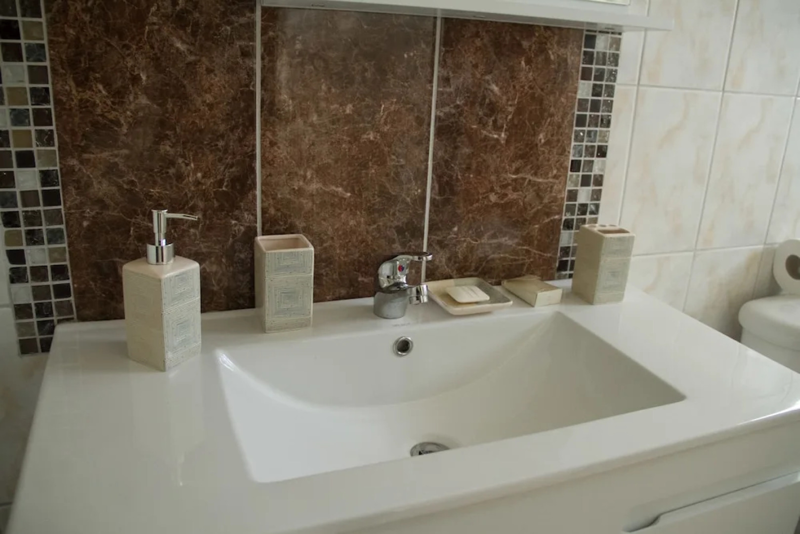 Greenoasis Guest House