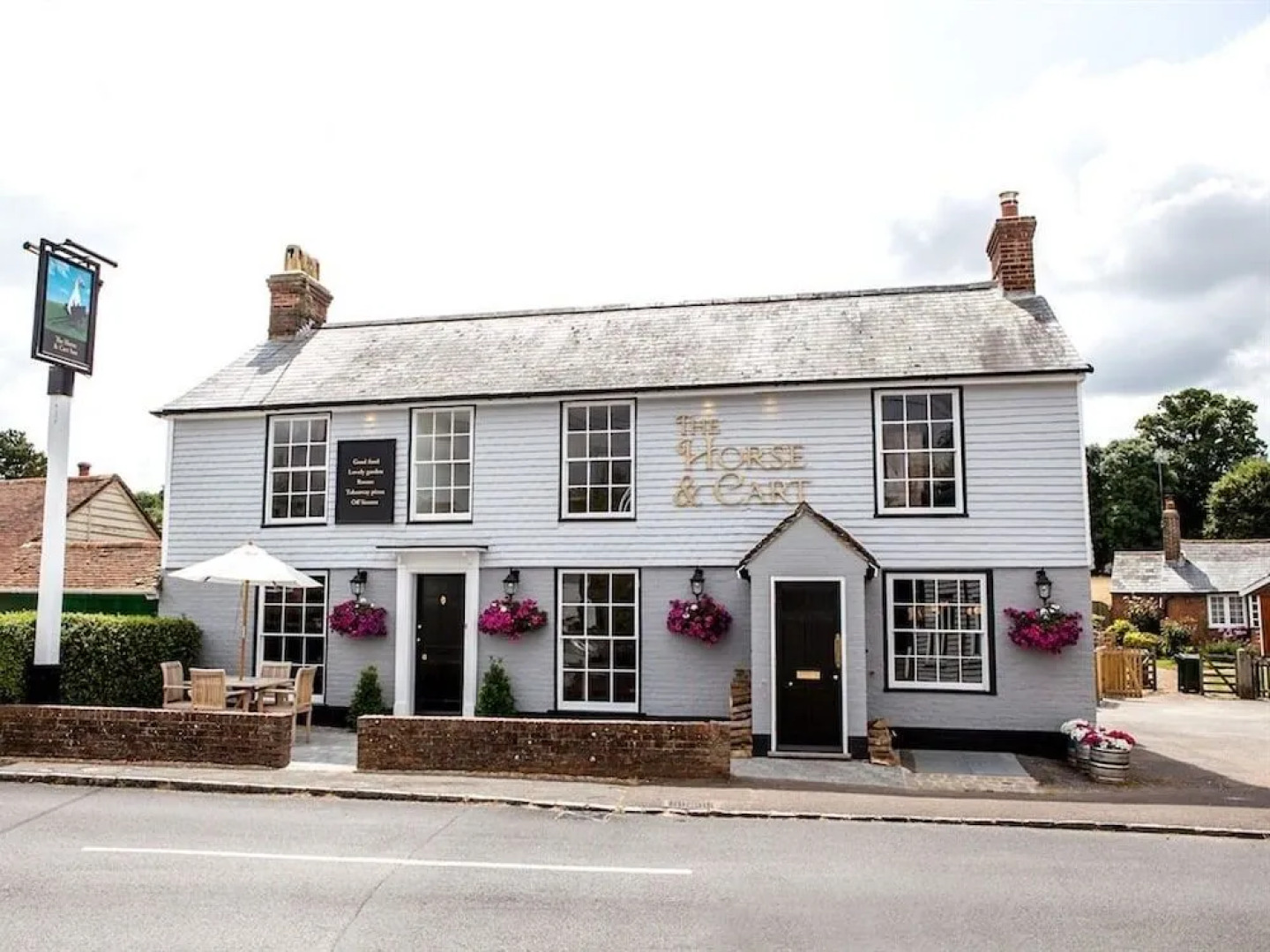 The Horse & Cart Inn