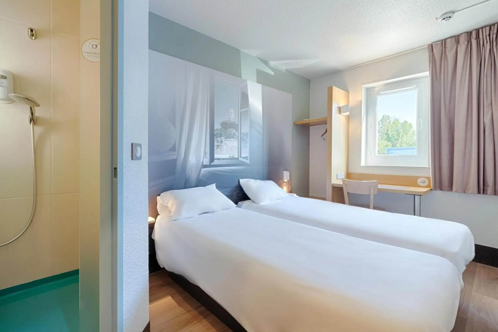 B&B HOTEL AIX EN PROVENCE Pont de l'Arc