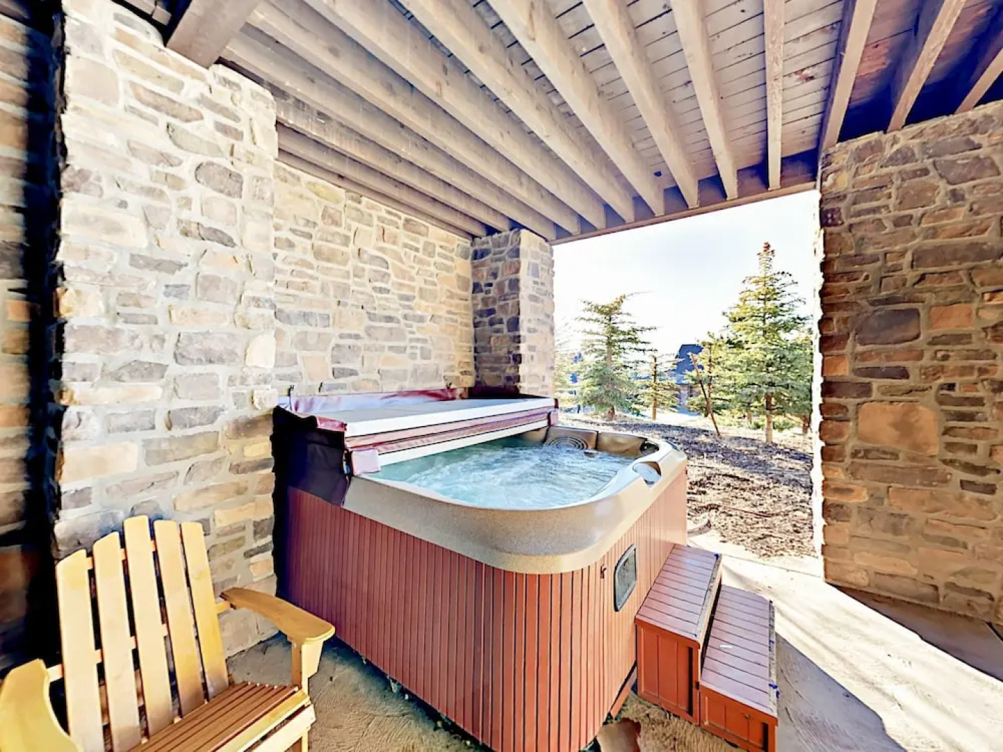 4BR Luxury Ranch Cabin by RedAwning