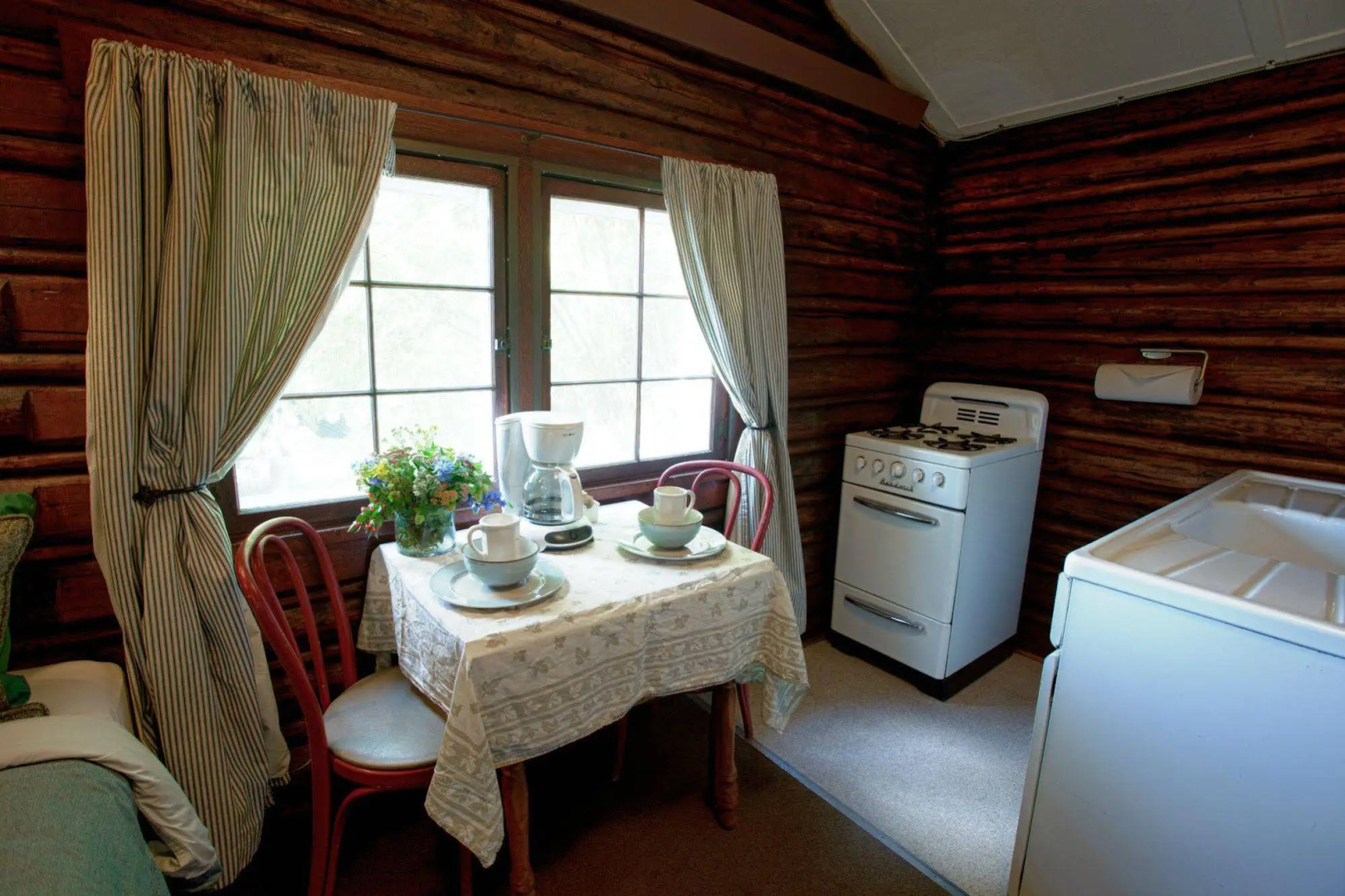 Log Cabin Motel