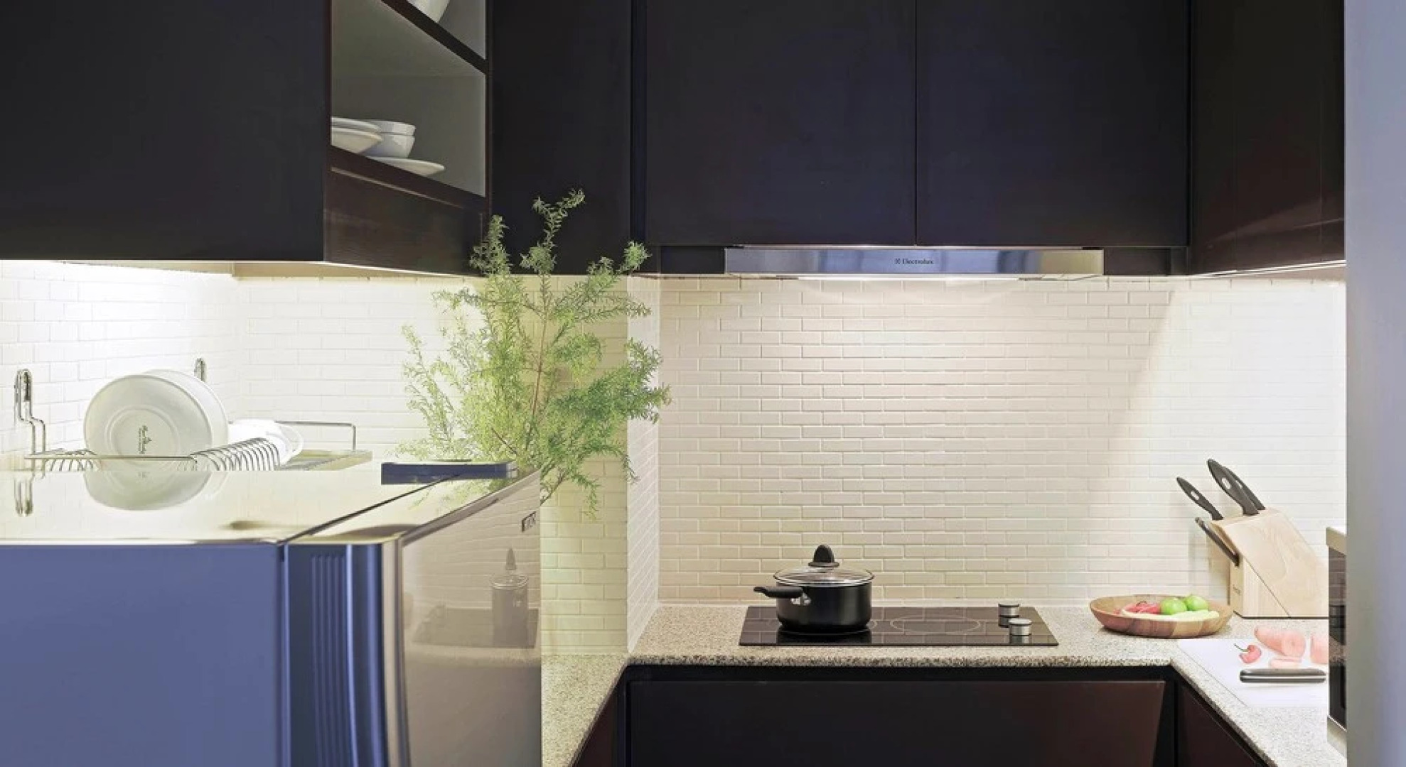 Balcony Courtyard Hotel & Serviced Apartment