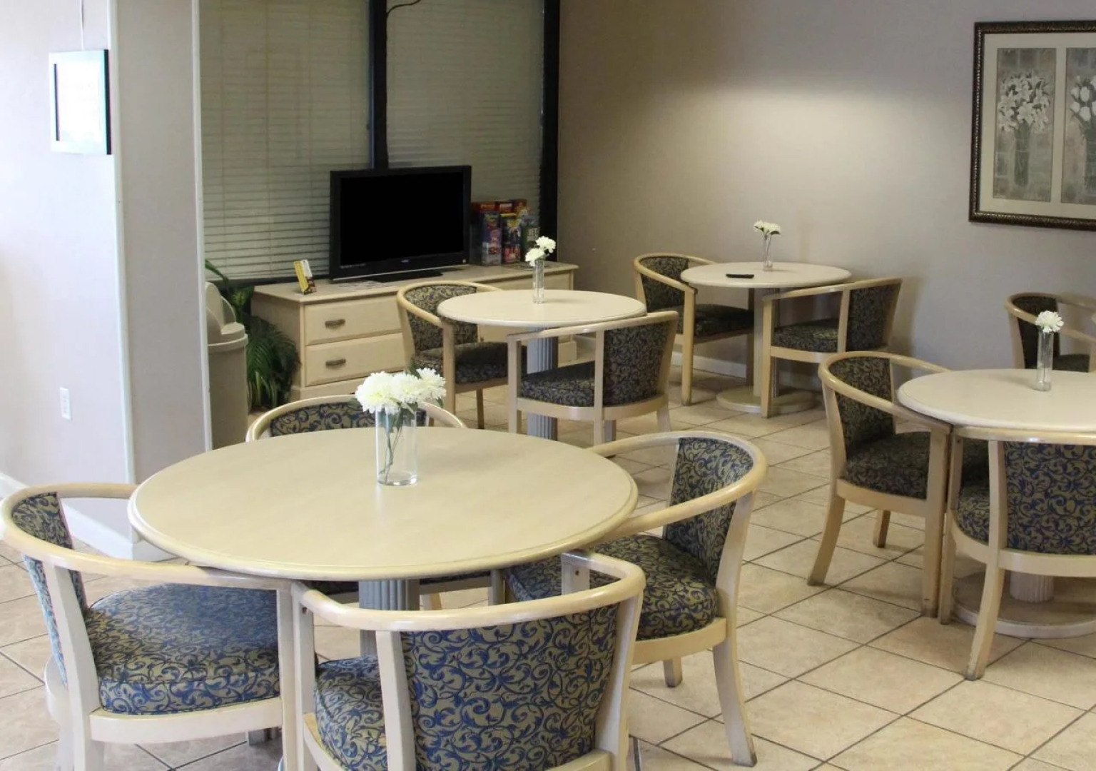 Econo Lodge at the University