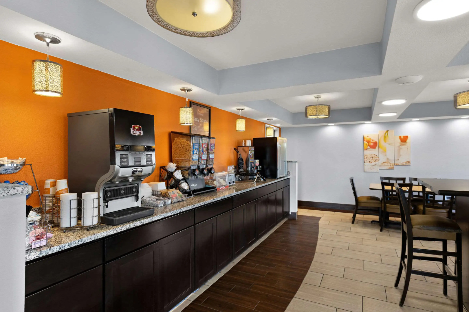 Econo Lodge White Pine Morristown I-81 & I-40 Split