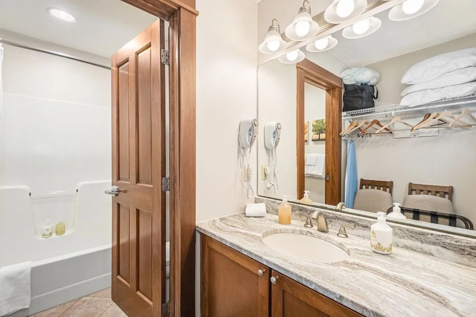 Suites at Silver Tree A123