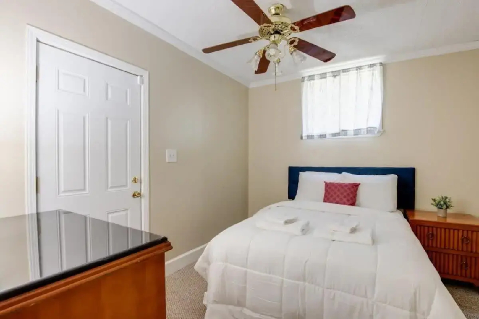 The Monterey Maison-20min N of Downtown, 6BR