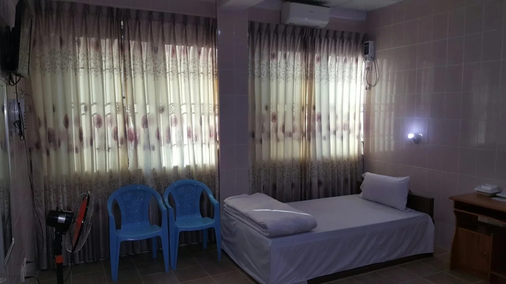 Red Dragon Hotel Hsipaw