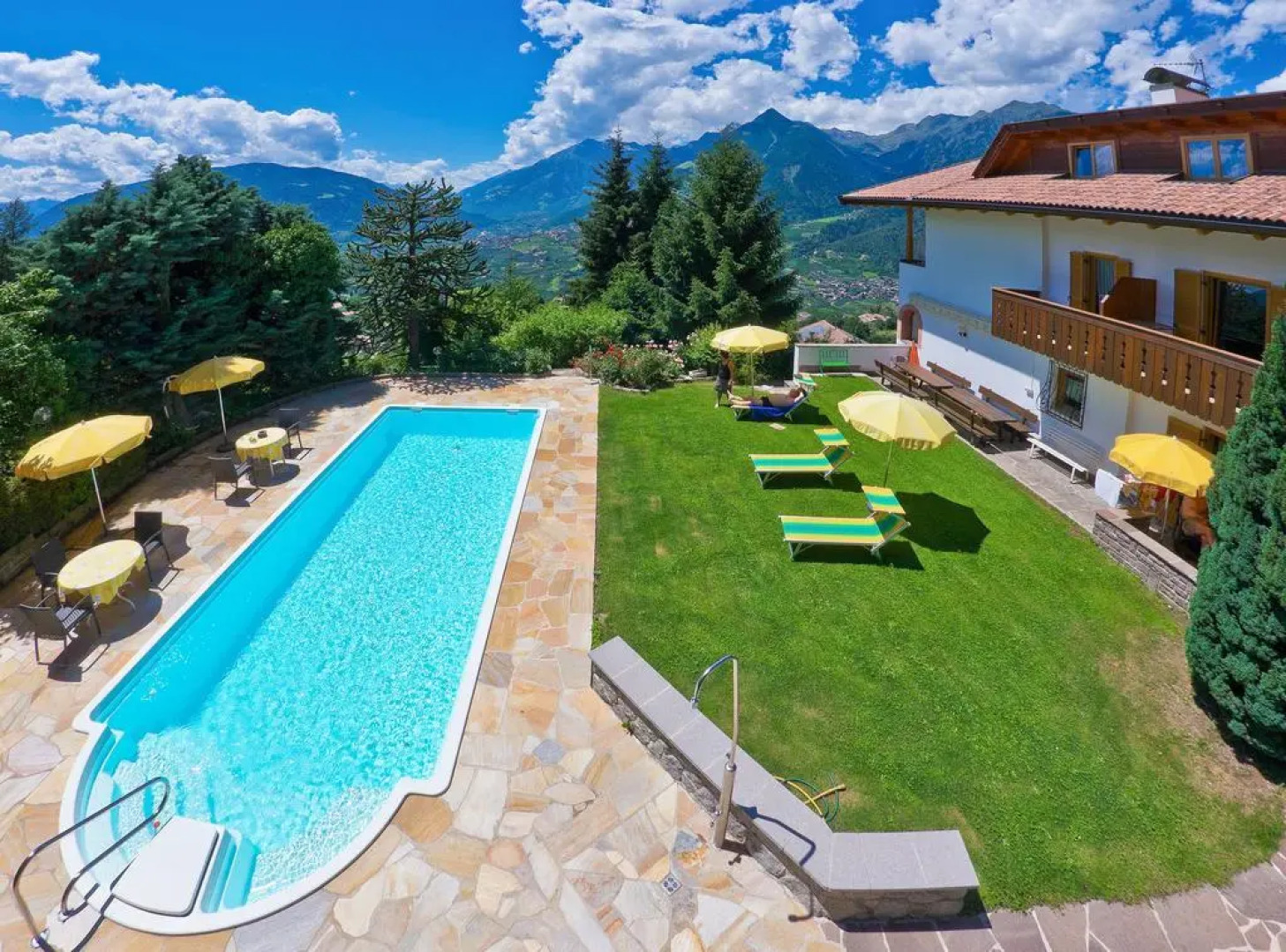 Michael am Waal Apartments