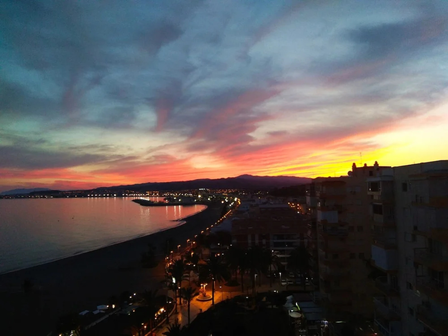 Loft en Residencial 1a Linea con piscina