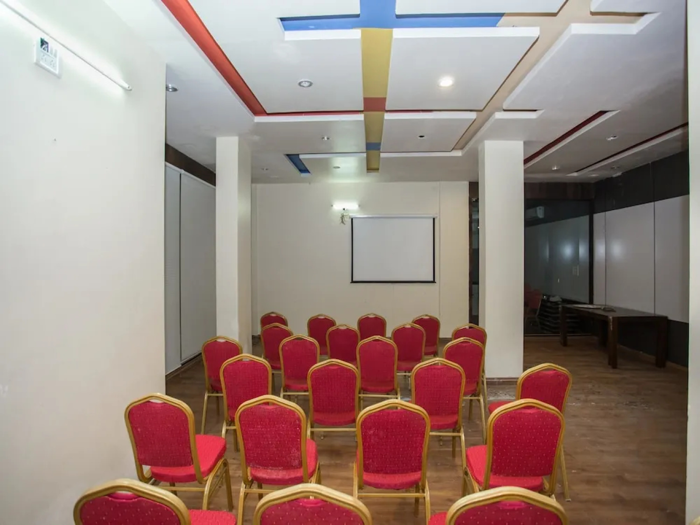 OYO 2377 Hotel Residency