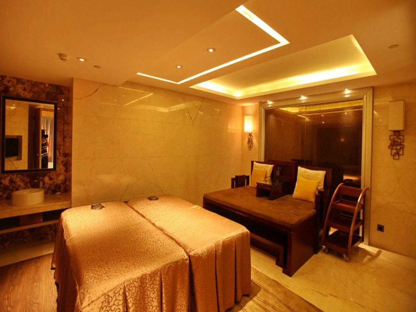 Top Elites City Resort Spa Hotel