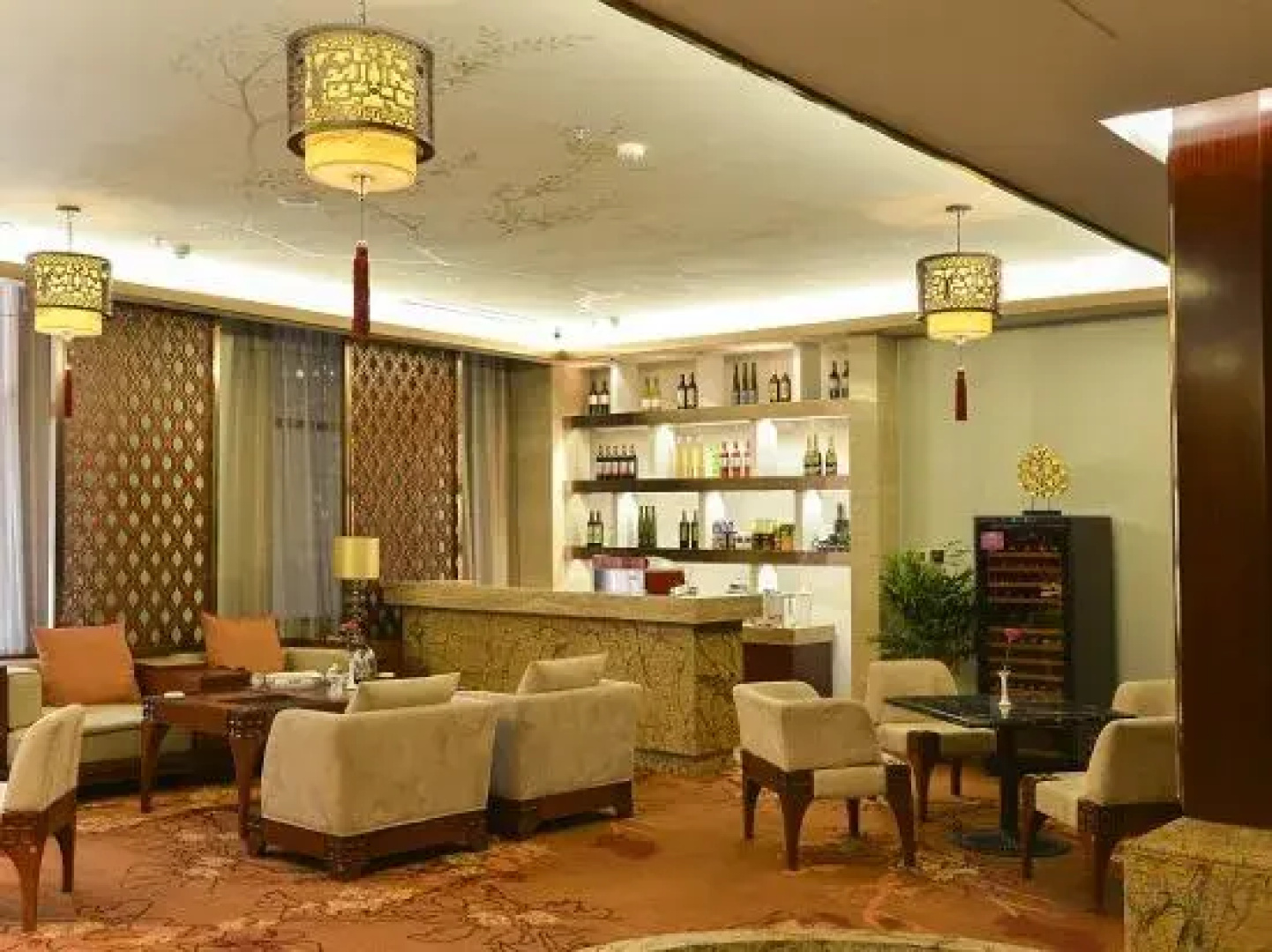 Phoenix Mountain Hotel