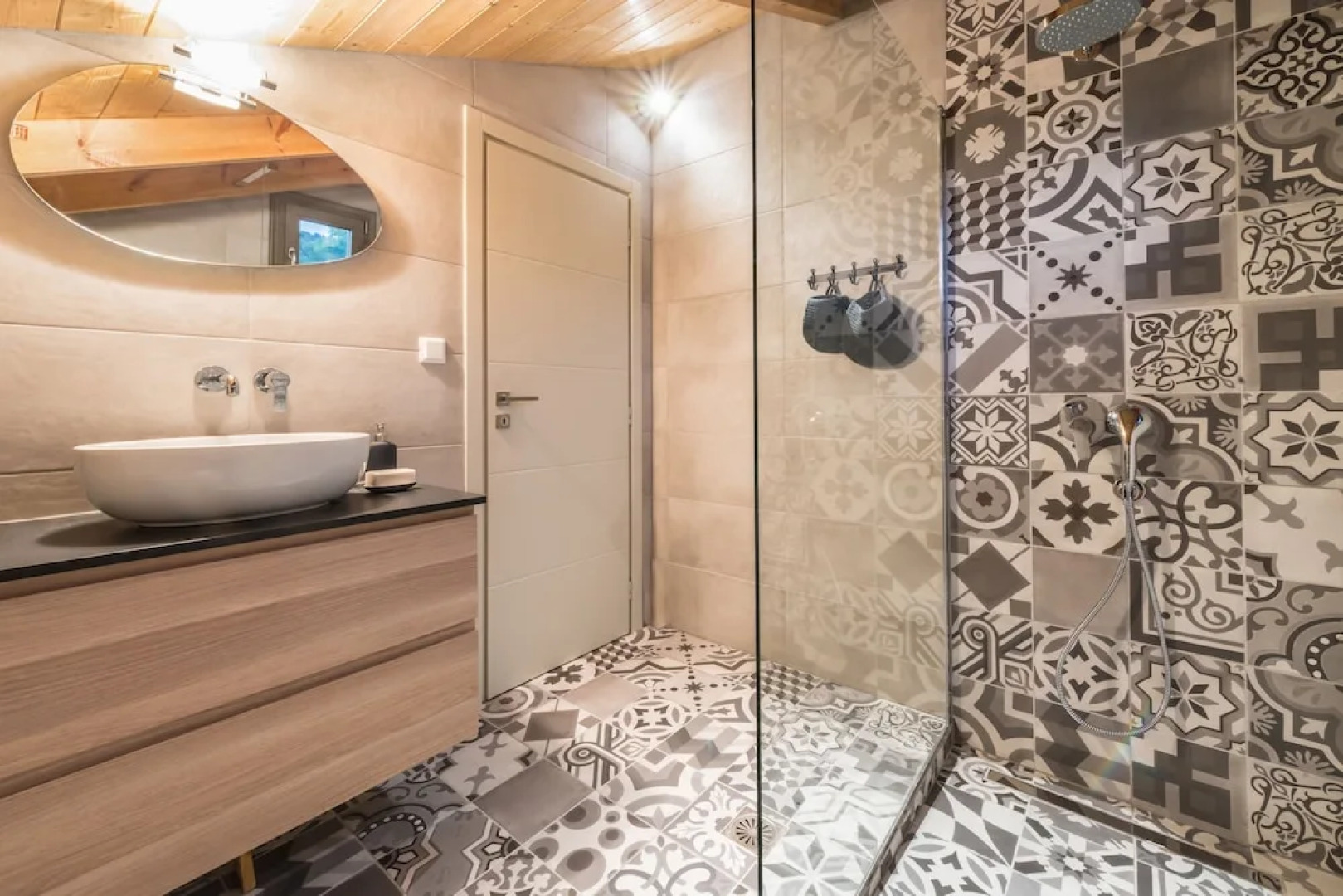 Pasithea Elegant Villa