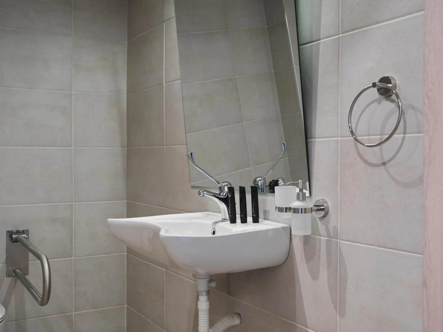 NLH MATI Seafront - Neighborhood Lifestyle Hotels