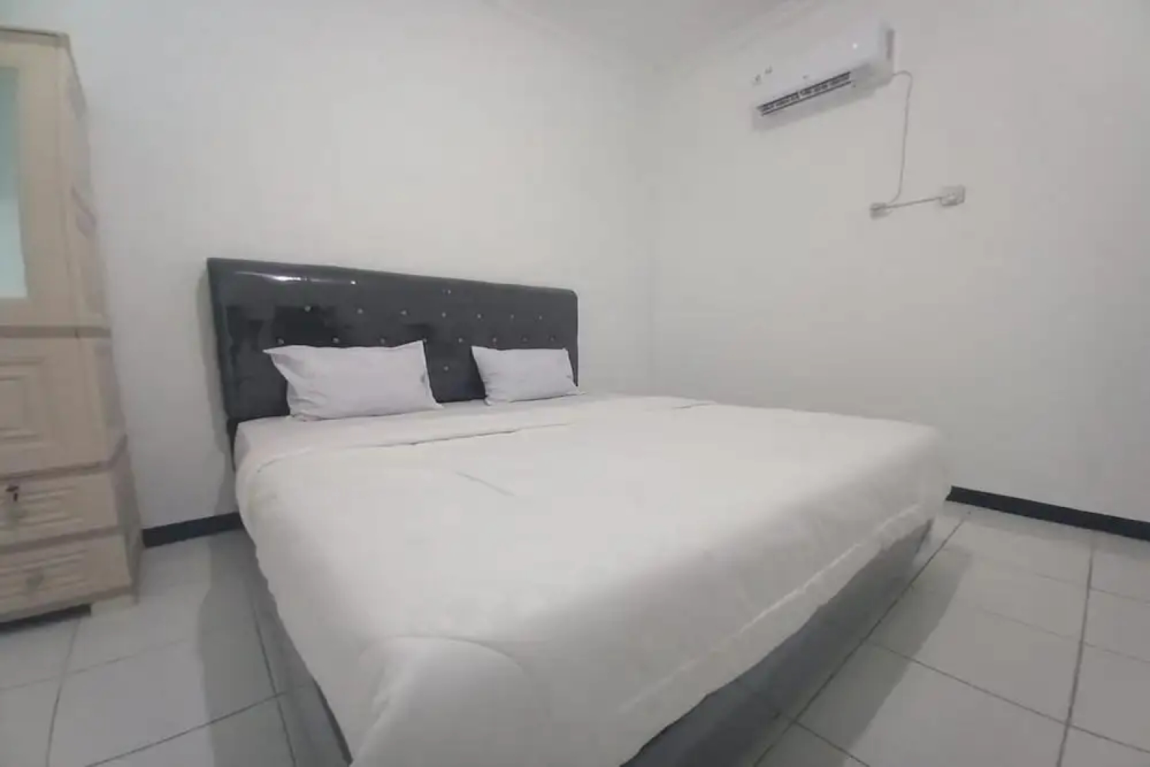 OYO 93774 Khaira Kos Dan PenginapanNearYani Heahlerr