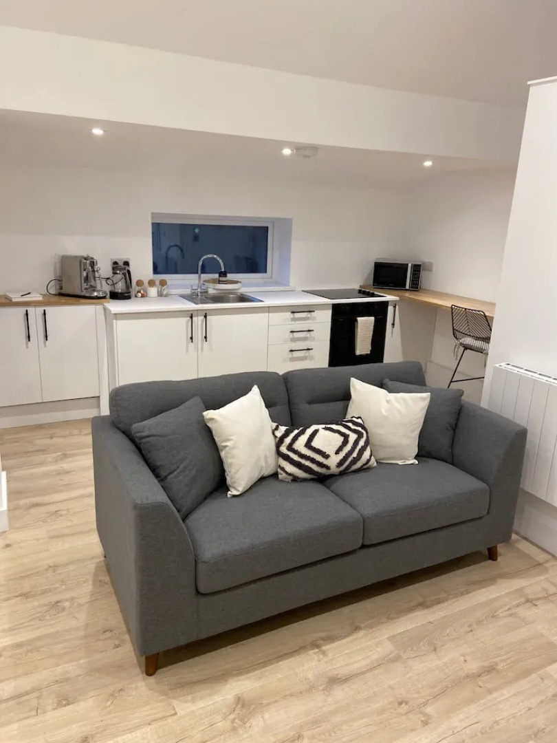 The Lodge Hideaway - Studio Style, Simple Luxury
