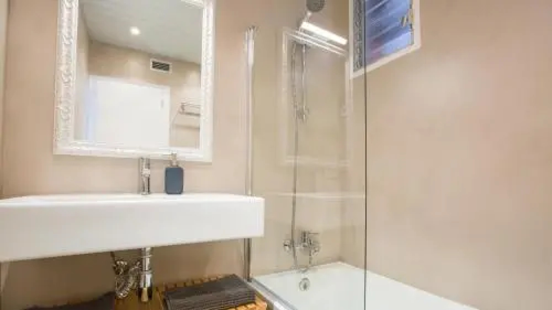 Gava 2 Beachfront Penthouse