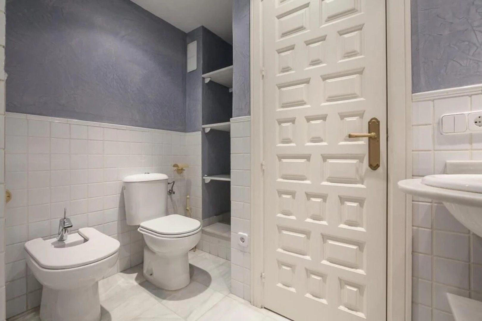 Bonito Piso Junto al Rio