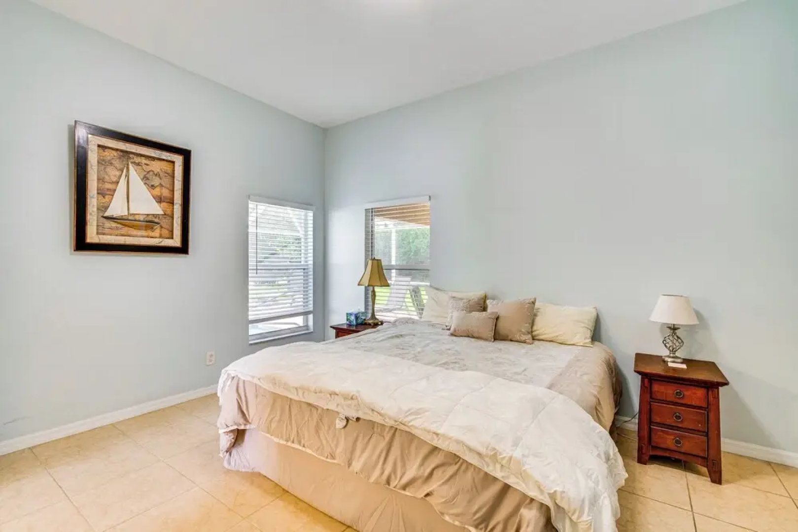 4 Mi to Beaches: Fort Myers Escape w/ Patio