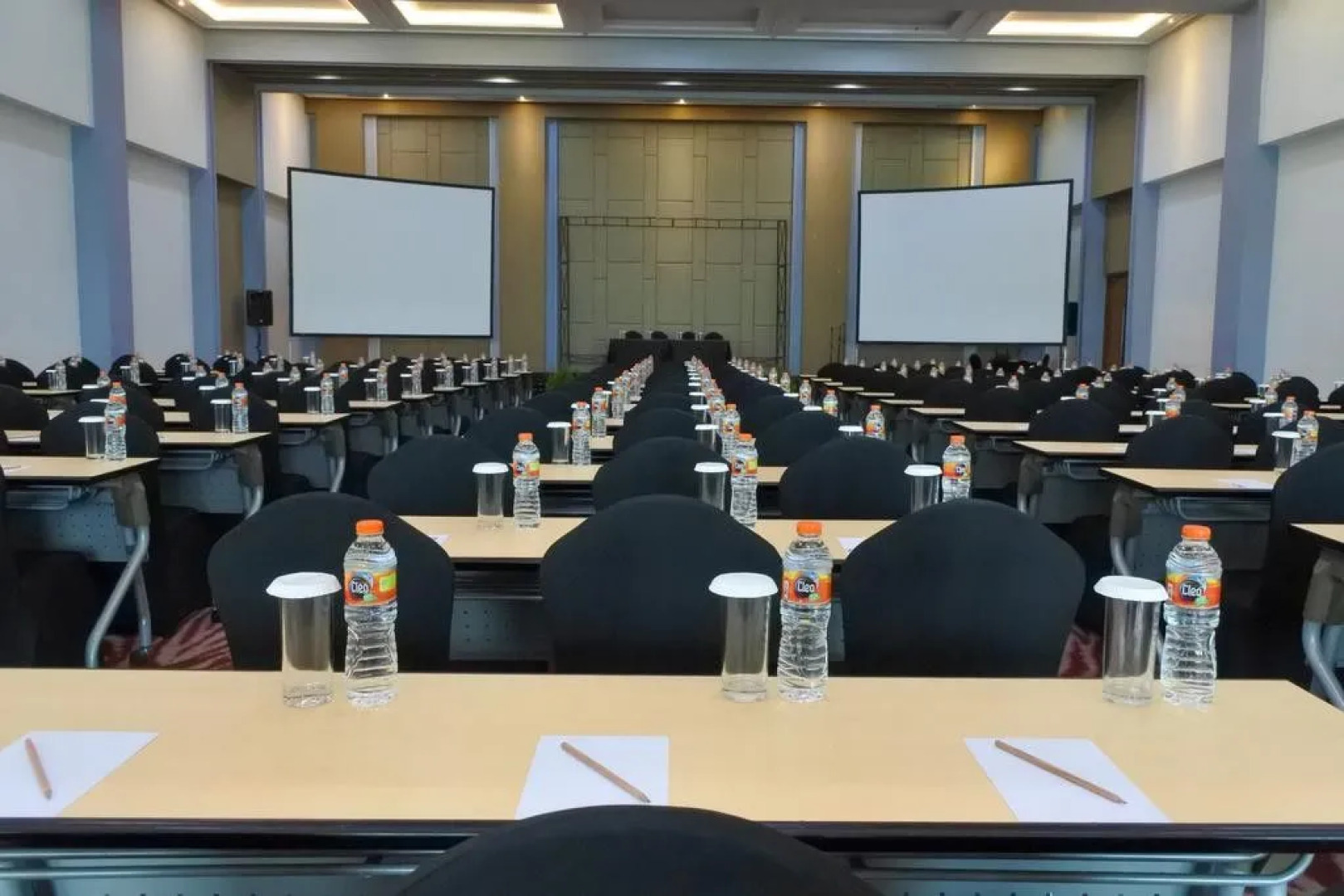 FOX Lite Metro Indah Bandung