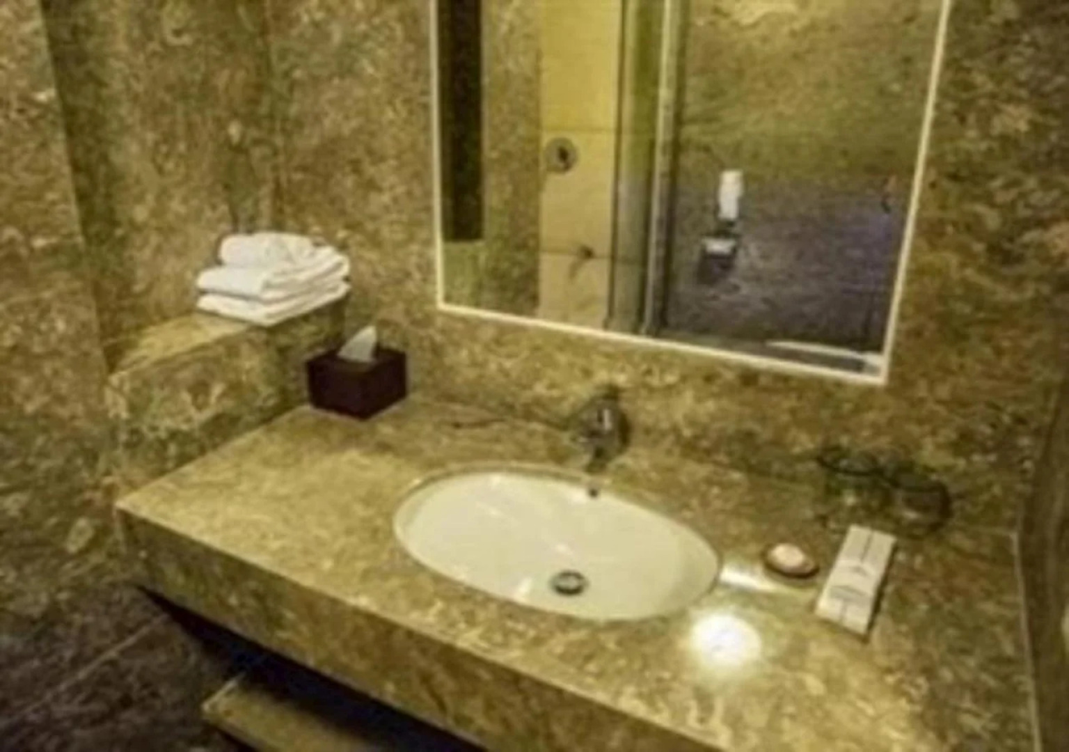 Crown Victoria Hotel Tulungagung