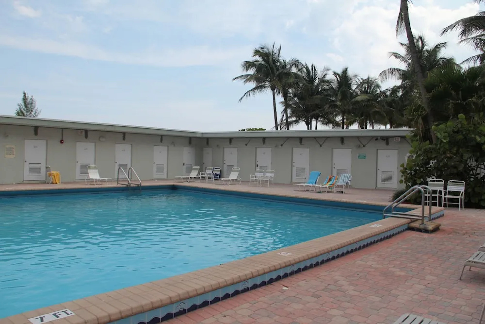 Ocean View Miami Beach Apartment