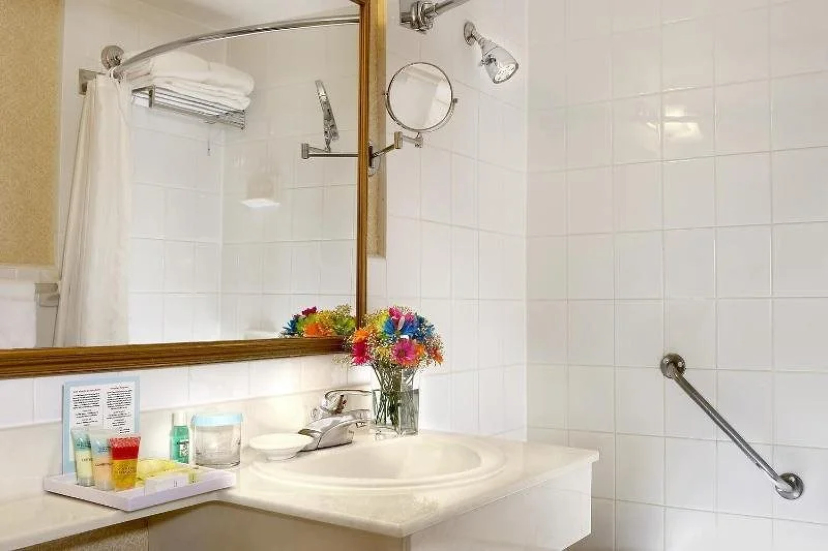 Four Points by Sheraton Toronto Lakeshore