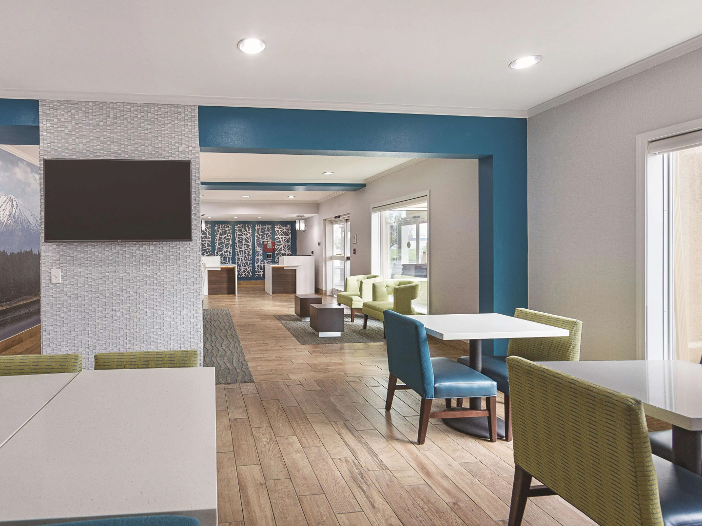 La Quinta Inn & Suites by Wyndham Central Point - Medford
