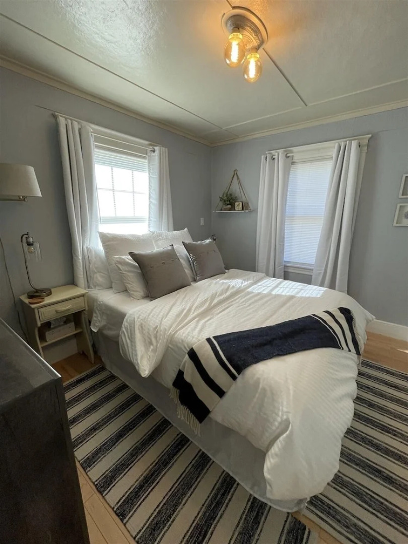 Maine Stay Lake House-limit12 4 Bedroom Home by RedAwning