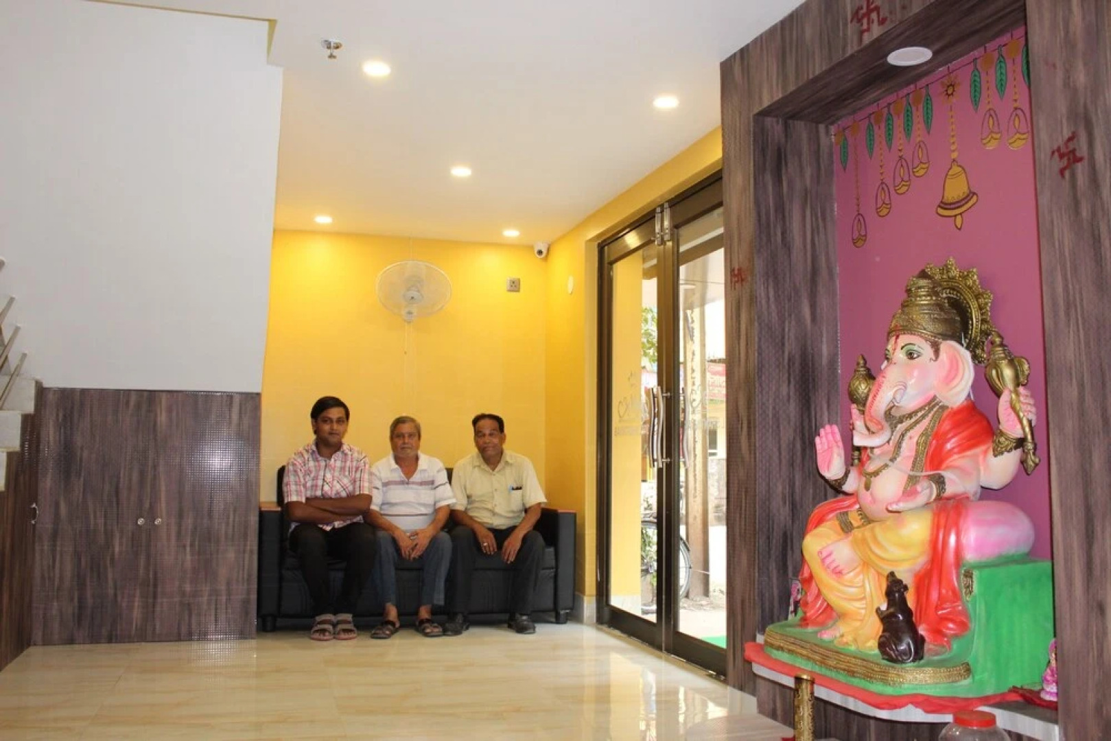 Hotel Shantinivas