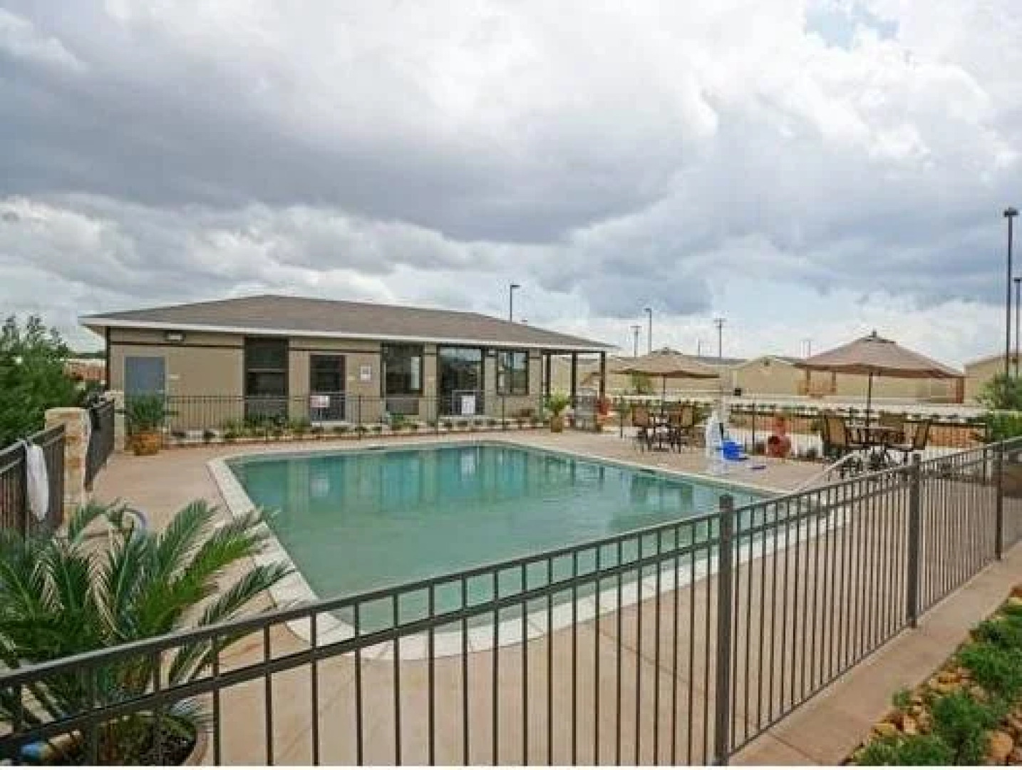 Eagle Inn and Suites Dilley