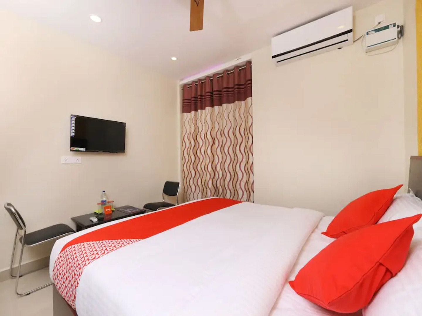 OYO 14735 Nakshatra Grand