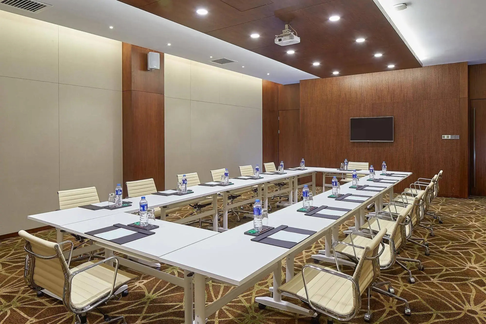 HN Shijiazhuang Financial Center Hotel