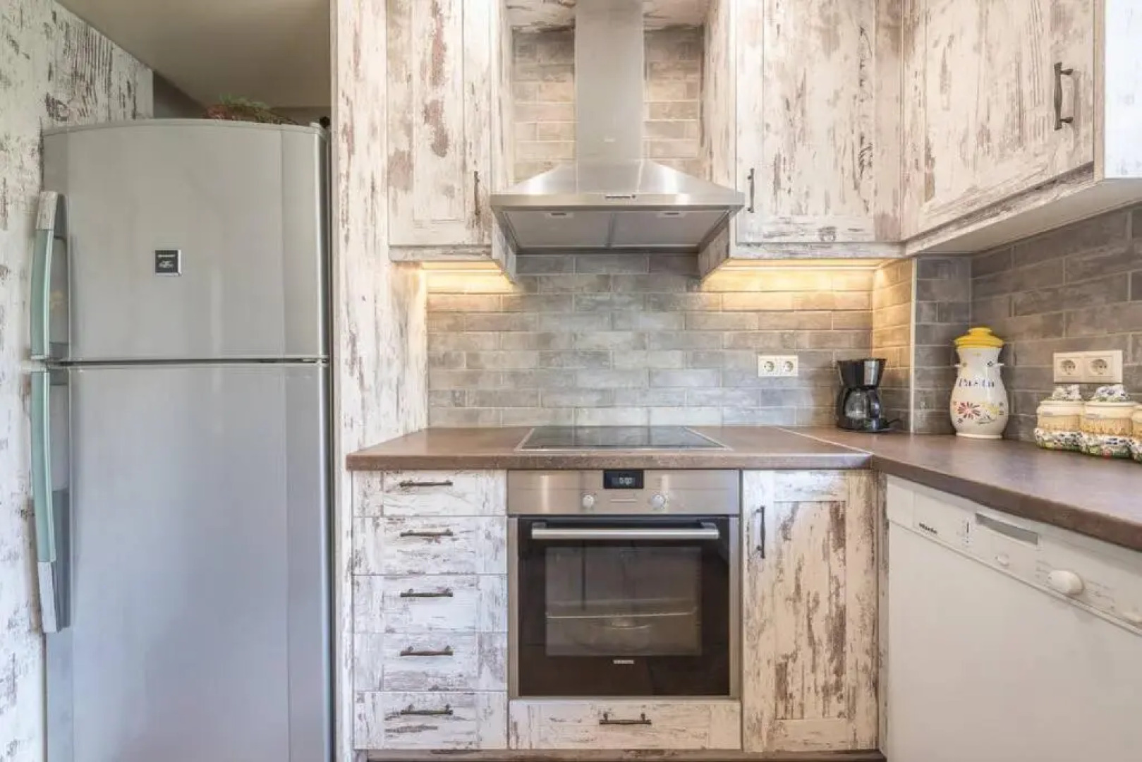 Seaside 2BR apartment in Varkiza 2mins walk from beach